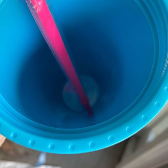 Lilly Pulitzer NWT Walking on Sunshine Pattern 24 Oz Tumbler - Picture 7 of 7